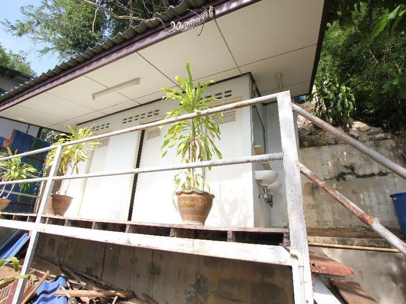 T & T Hostel Kanchanaburi Buitenkant foto